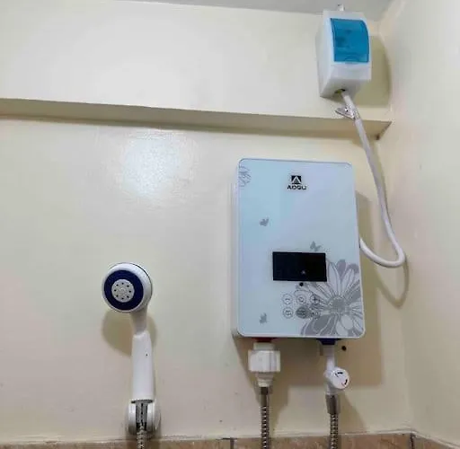 Lawton Residences 2f Apartment *